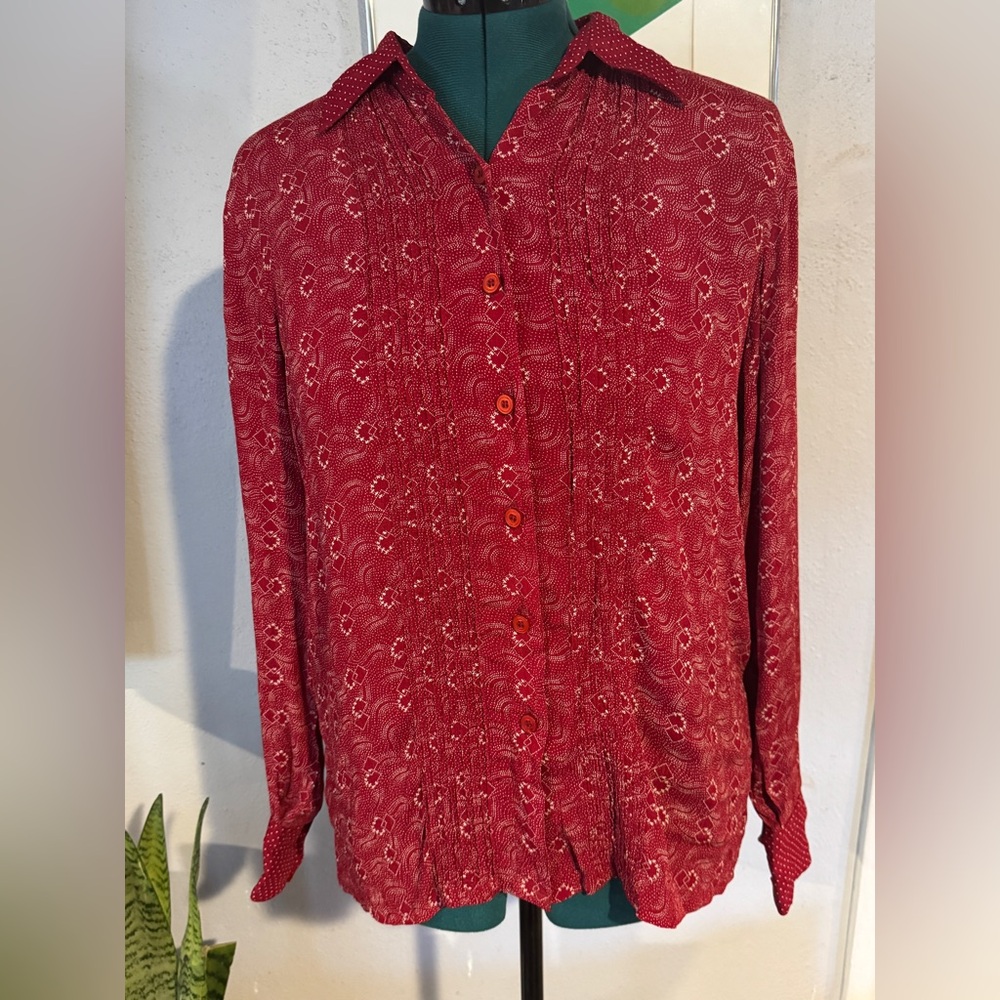 Analogy red/white patterned tuxedo blouse